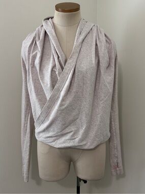 Lululemon 4 / Small Iconic Wrap Top in Cream Pink Long Sleeve Hood